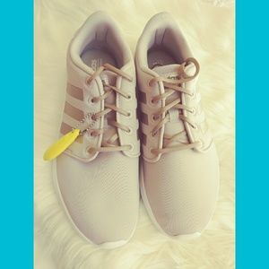 ADIDAS Cloudforn QT Racer Sneakers Ladies 9 NWT